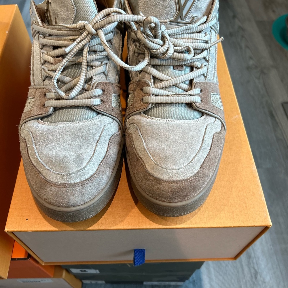 Louis Vuitton Men's Beige and Taupe Sneakers
